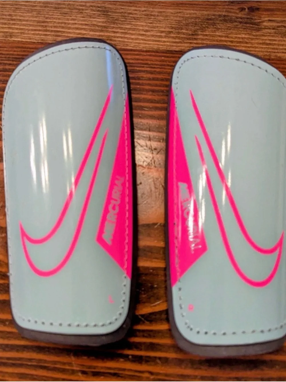 Nike Men’s 9 Mercurial Superfly  Soccer cleats/shin pads/socks